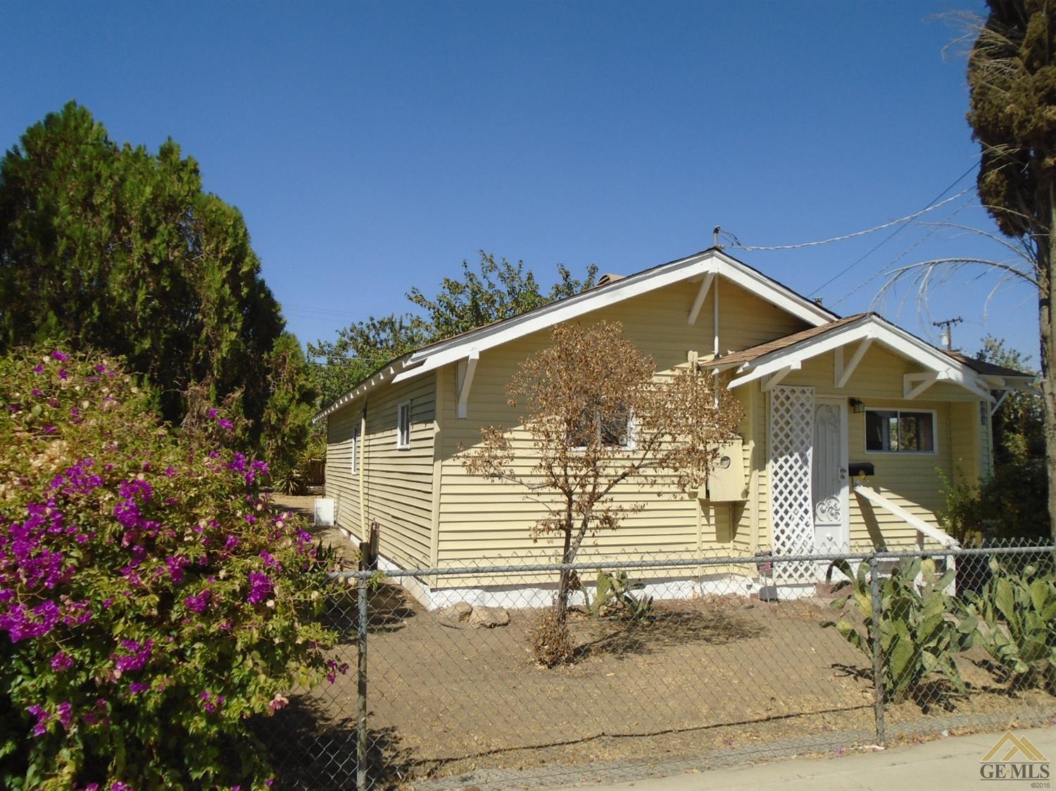 400 Decatur Street Bakersfield, CA 93308 - Photo 1 of 39 Gallery Image 1