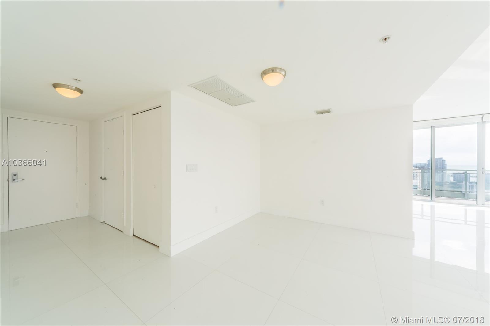 92 Southwest 3rd Street, Unit 4305 Miami, FL 33130 - Photo 31 of 33