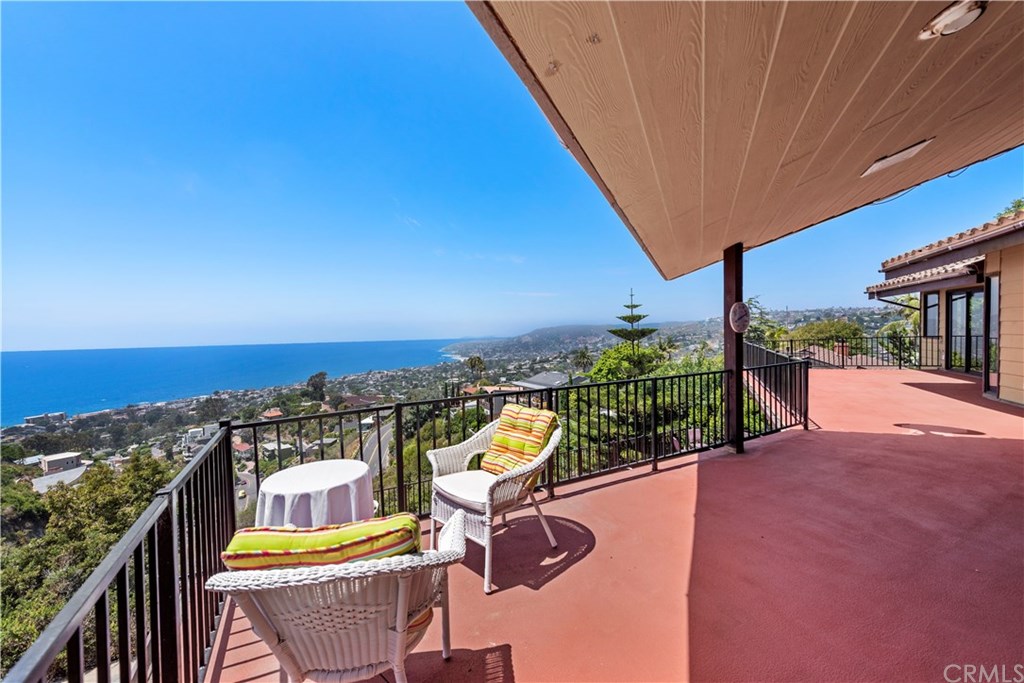 1055 Summit Drive Laguna Beach, CA 92651 - Photo 13 of 75