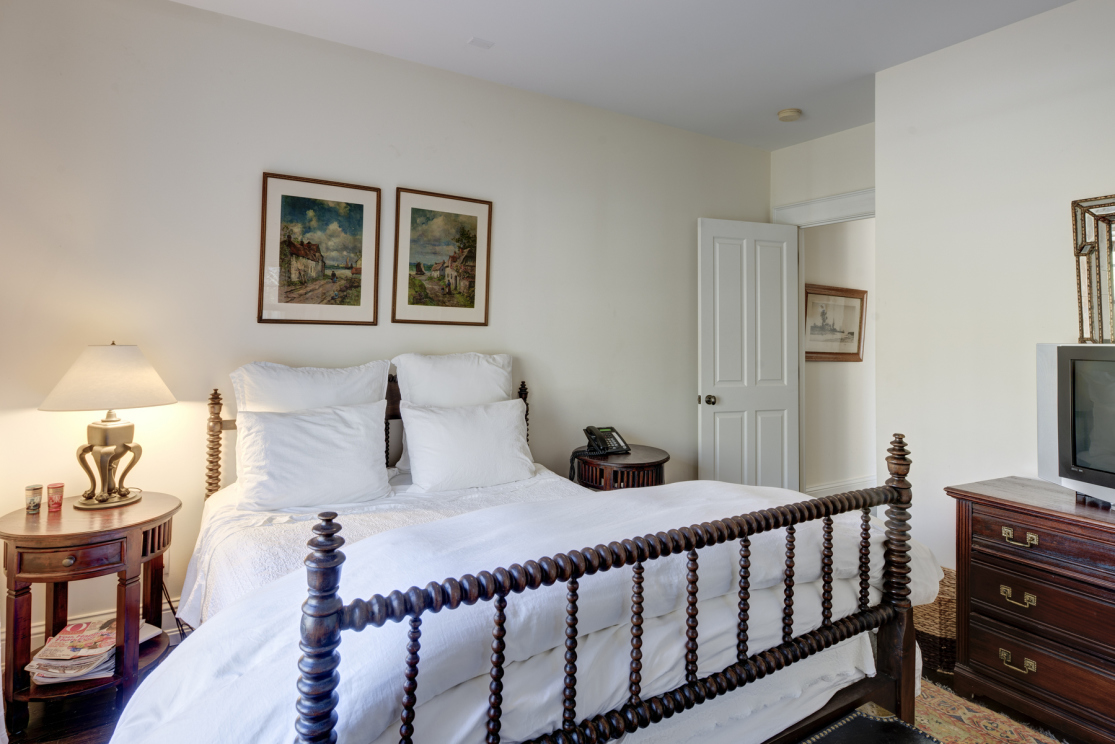 24 Bridge Hill Lane Bridgehampton, NY 11932 - Photo 11 of 13