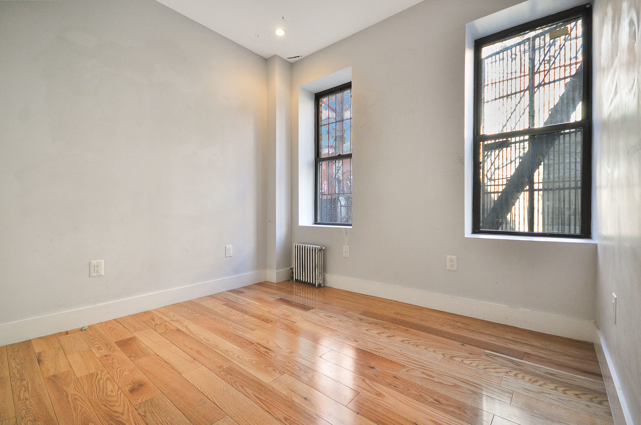 175 East 105th Street, Unit 1R Manhattan, NY 10029 - Photo 1 of 7