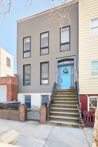 $2,560,000 | 80 Conselyea Street | Williamsburg
