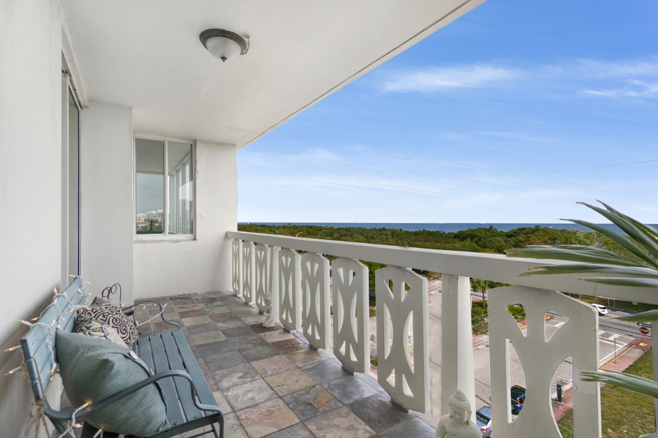 8233 Harding Avenue, Unit 701 701 Miami Beach, FL 33141 - Photo 10 of 18