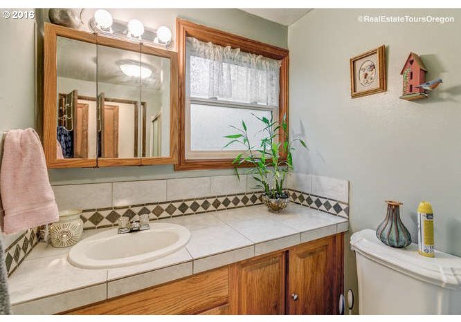 45562 Southwest Etters Road Gaston, OR 97119 - Photo 15 of 30 Gallery Image 15
