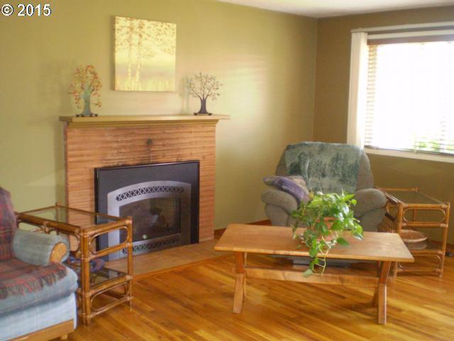 1677 Sallal Road Woodburn, OR 97071 - Photo 2 of 8 Gallery Image 2