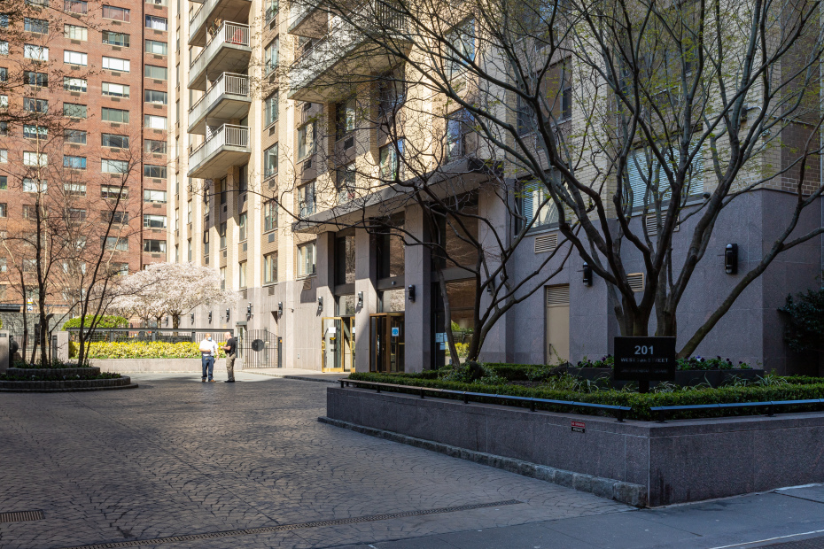 One Sherman Square 201 W 70th St, Manhattan, NY 10023 - Photo 12 of 13