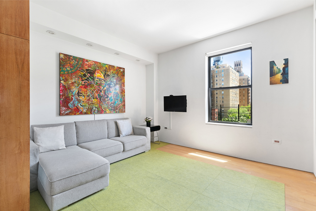 55 West 95th Street, Unit 75 Manhattan, NY 10025 - Photo 2 of 9