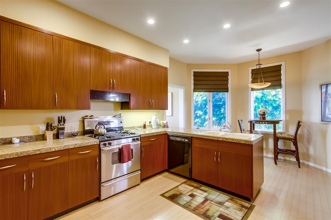 105 Rios Court Solana Beach, CA 92075 - Photo 12 of 25 Gallery Image 12