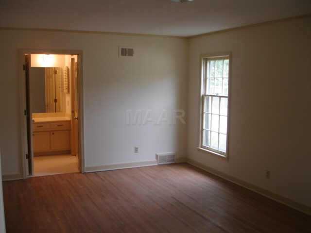725 South Yates Road Memphis, TN 38120 - Photo 5 of 7 Gallery Image 5