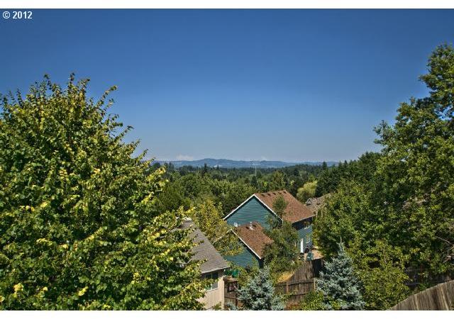 16709 Southwest Nafus Lane Beaverton, OR 97007 - Photo 9 of 16 Gallery Image 9
