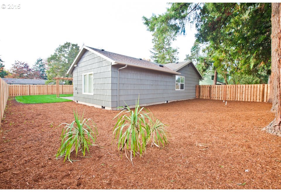 20170 Southwest Kinnaman Road Beaverton, OR 97078 - Photo 19 of 20 Gallery Image 19