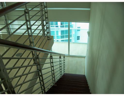 41 Southeast 5th Street, Unit 1517 Miami, FL 33131 - Photo 12 of 16