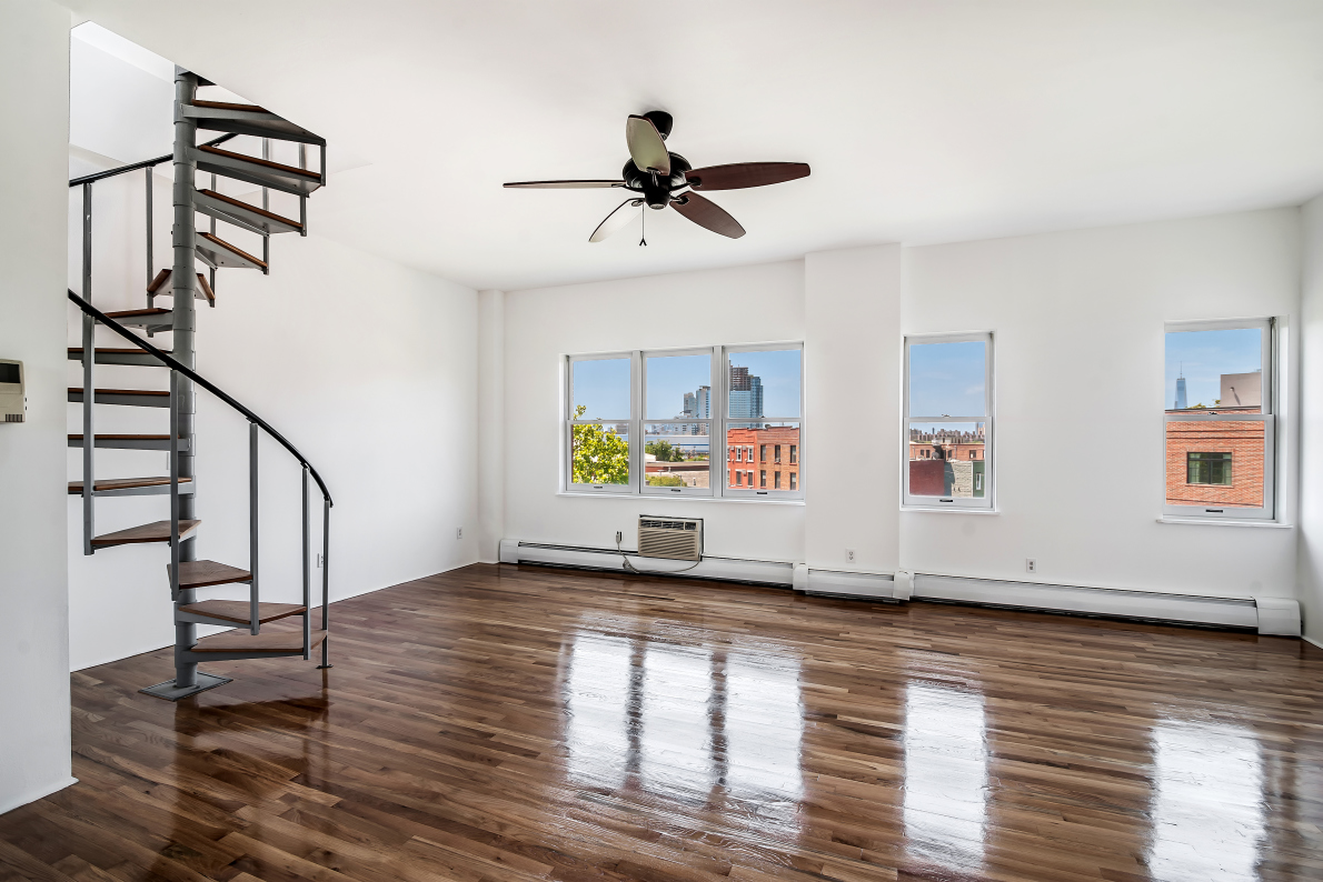 76 Franklin Street, Unit 4R Brooklyn, NY 11222 - Photo 1 of 10