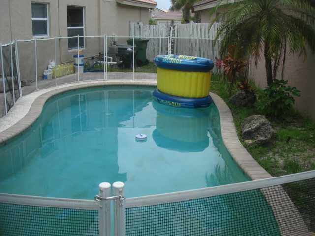 18232 Southwest 5th Street Pembroke Pines, FL 33029 - Photo 20 of 22