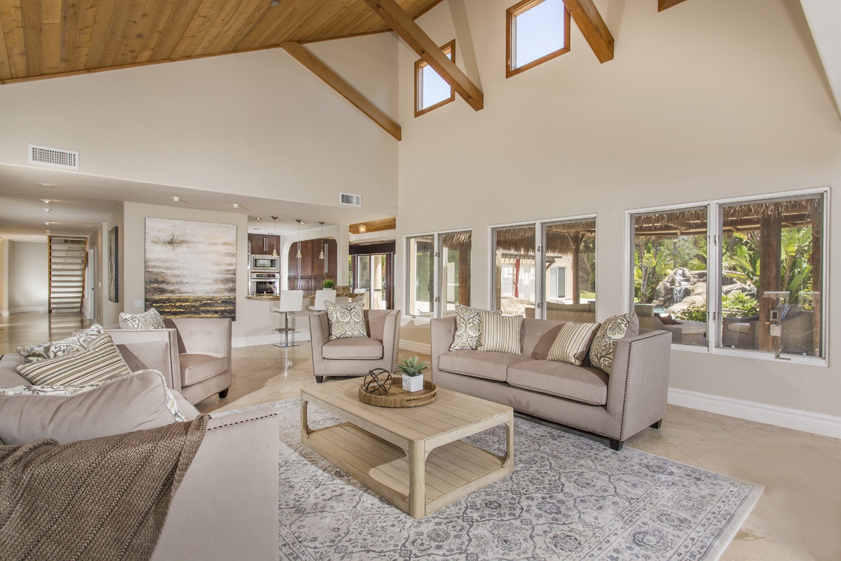 17680 Circa Oriente Rancho Santa Fe, CA 92067 - Photo 5 of 25