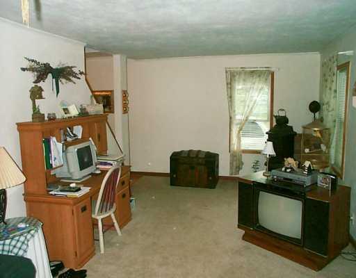 131 Davis Road Economy, PA 15143 - Photo 4 of 8