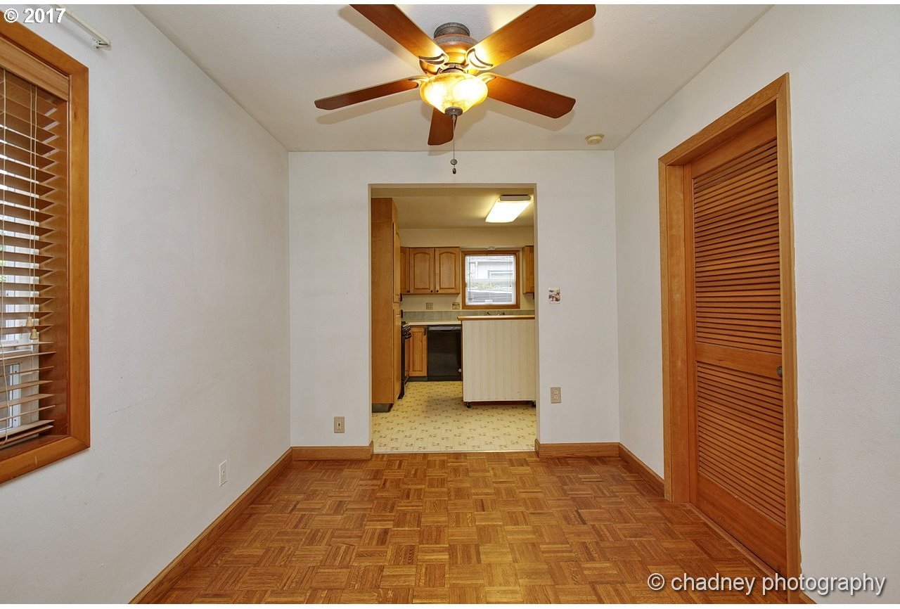 3050 Southeast Palmquist Road Gresham, OR 97080 - Photo 7 of 25 Gallery Image 7
