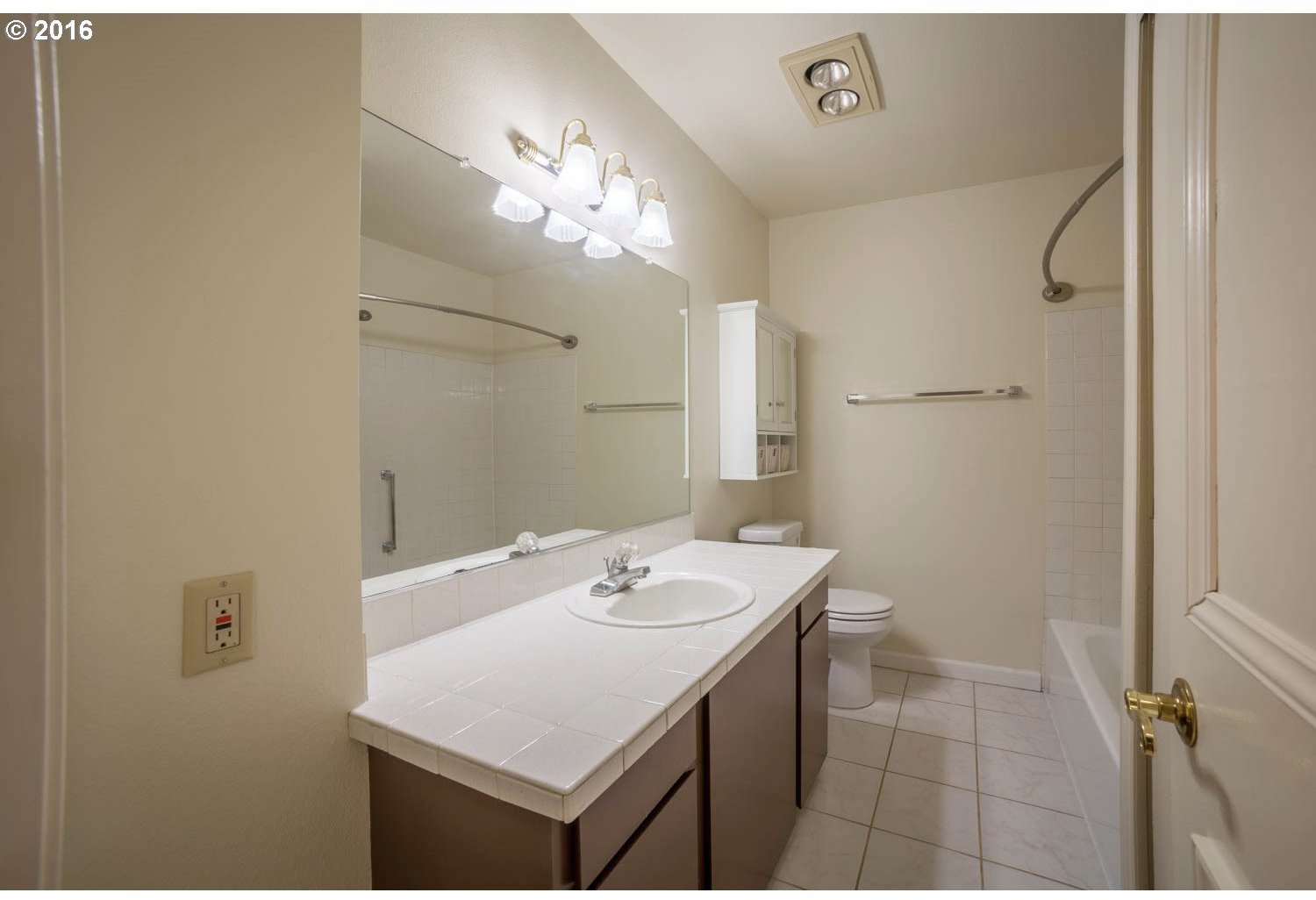 1727 Northeast Multnomah Street, Unit 12 Portland, OR 97232 - Photo 11 of 19