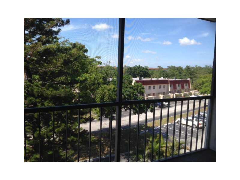 Inverrary Lauderhill, FL 33319 - Photo 3 of 7