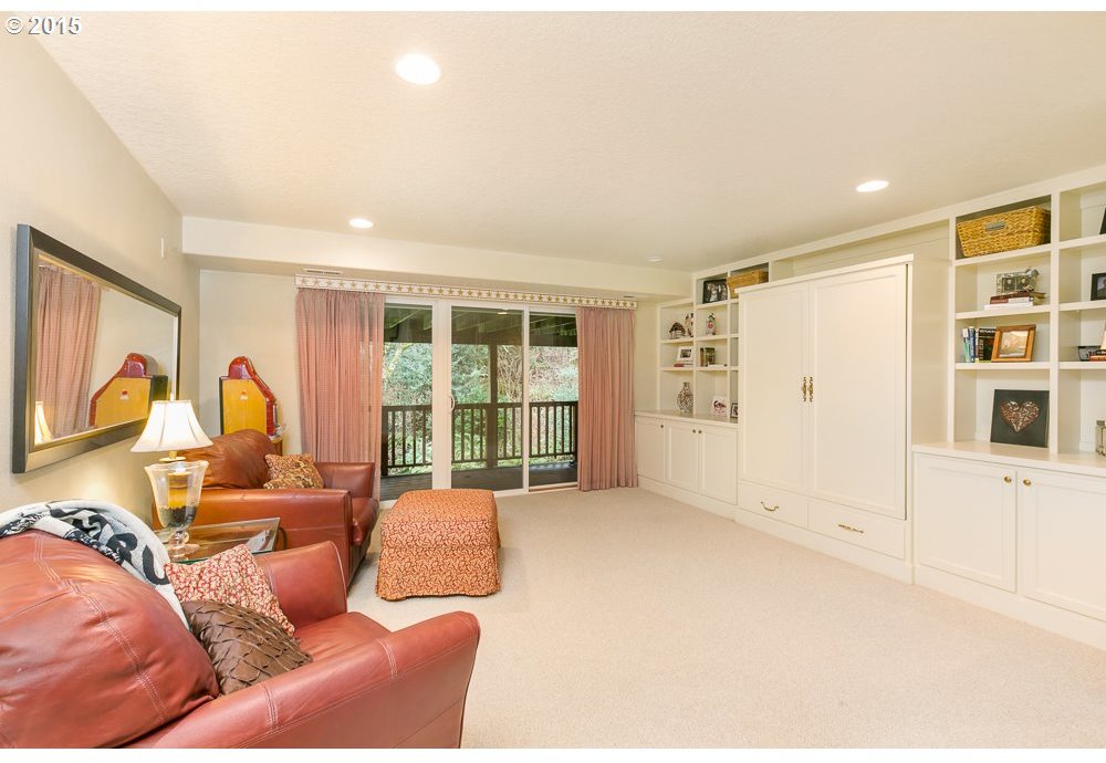 4270 Southeast Augusta Loop Gresham, OR 97080 - Photo 21 of 24 Gallery Image 21