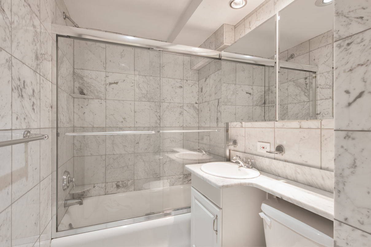 25 Tudor City Place, Unit 1415 Manhattan, NY 10017 - Photo 3 of 8