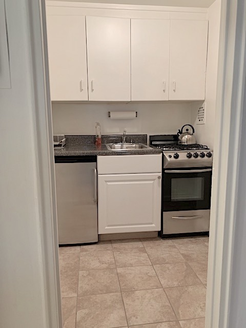 135 East 54th Street, Unit 4A Manhattan, NY 10022 - Photo 4 of 7
