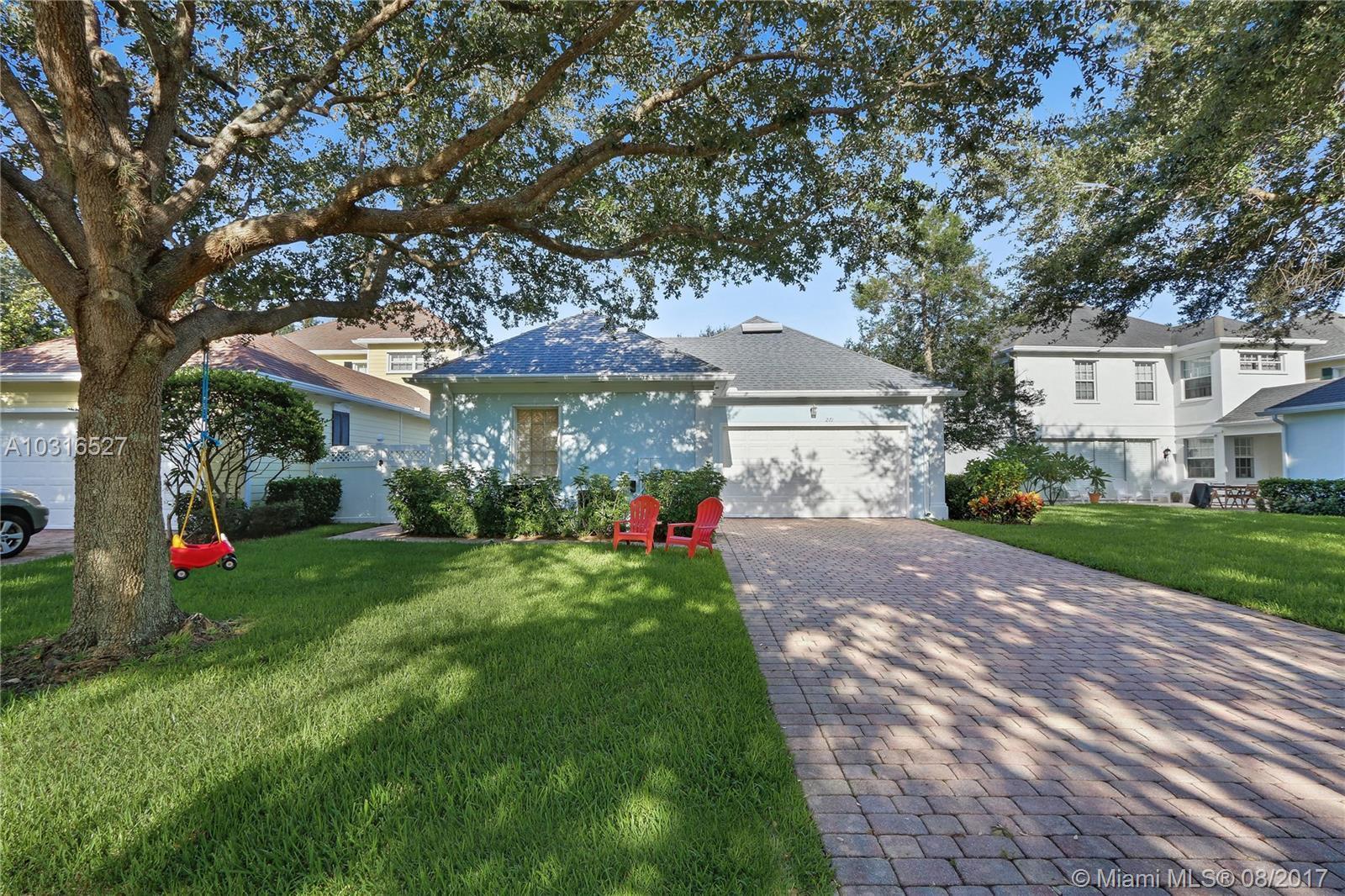 271 Barbados Drive Jupiter, FL 33458 - Photo 12 of 33