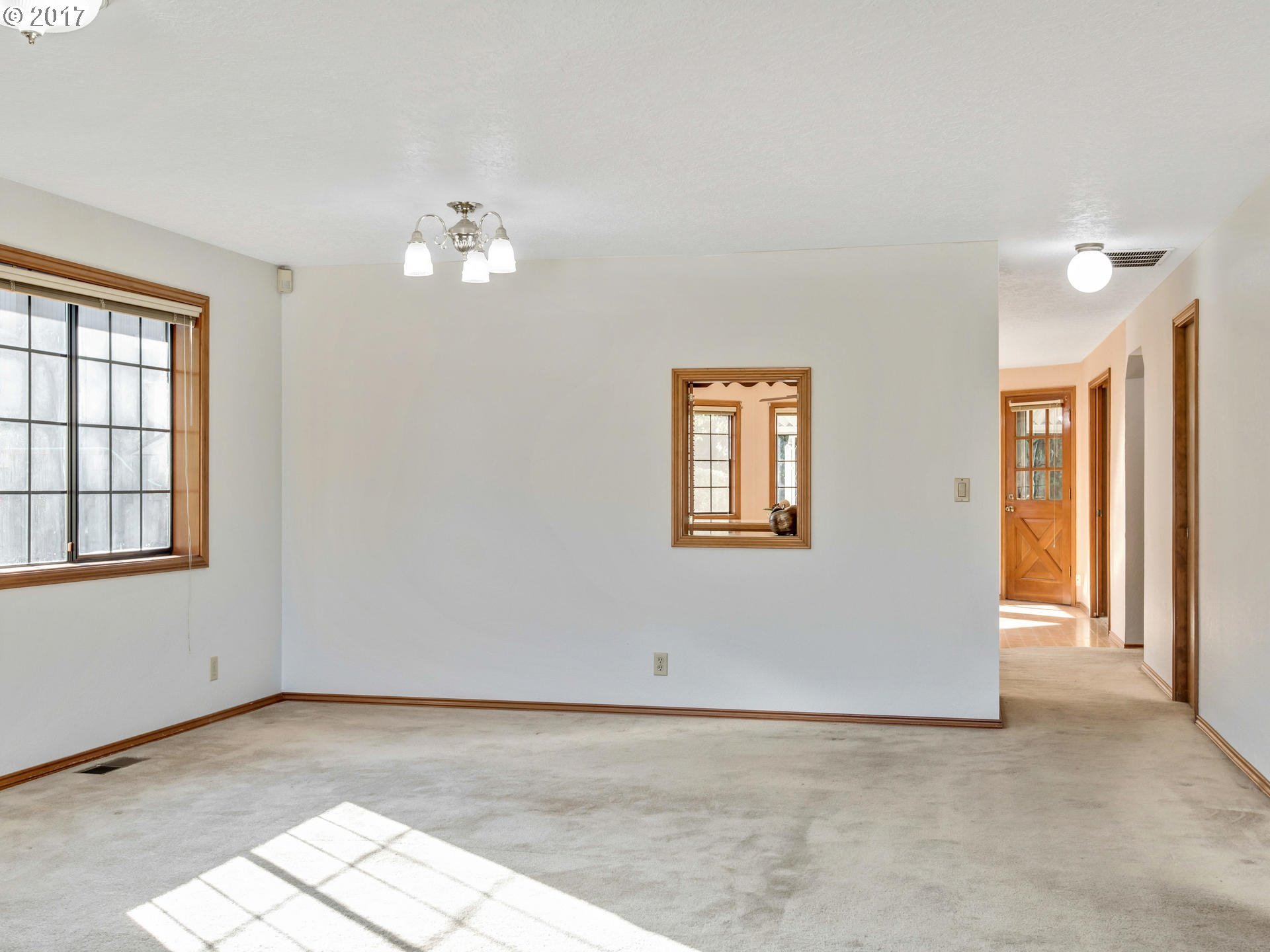 13114 Southwest Chimney Ridge Street Tigard, OR 97223 - Photo 8 of 31 Gallery Image 8
