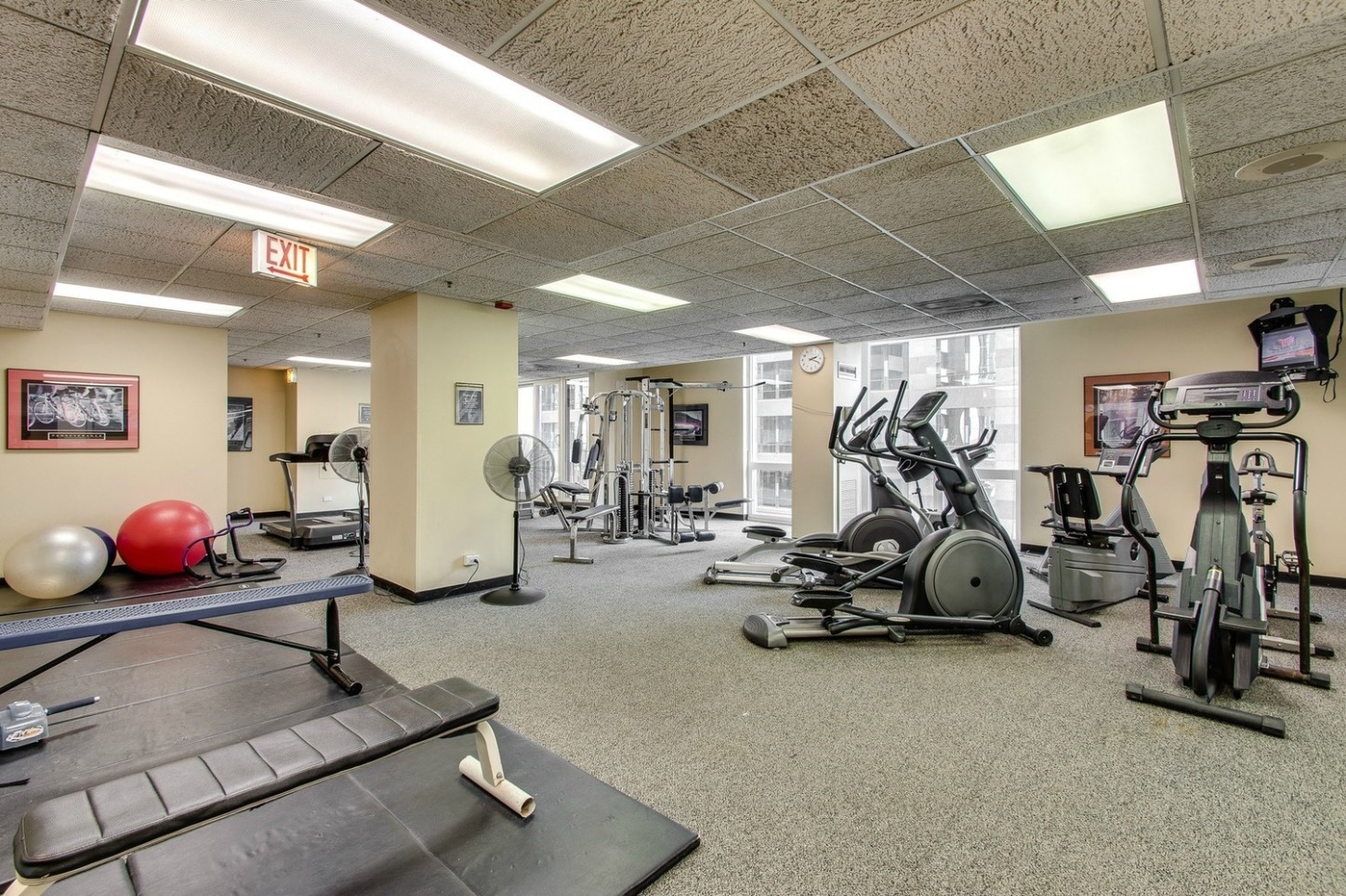 200 N Dearborn St, Chicago, IL 60601 - Photo 5 of 10