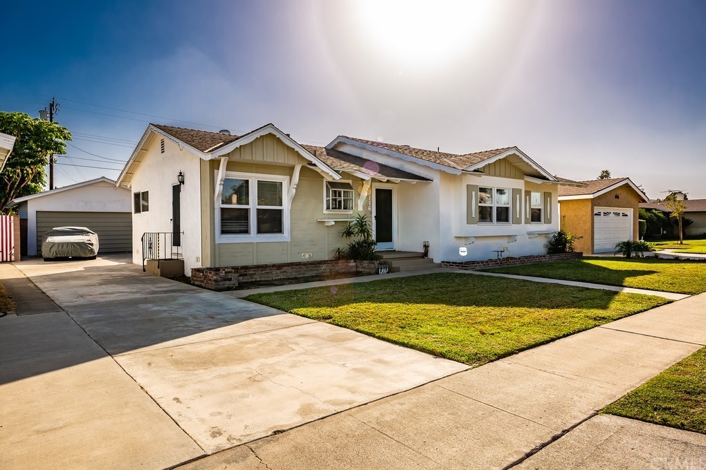 Welcome to 3116 W Olinda Ln in Anaheim. Single-story with RV parking.