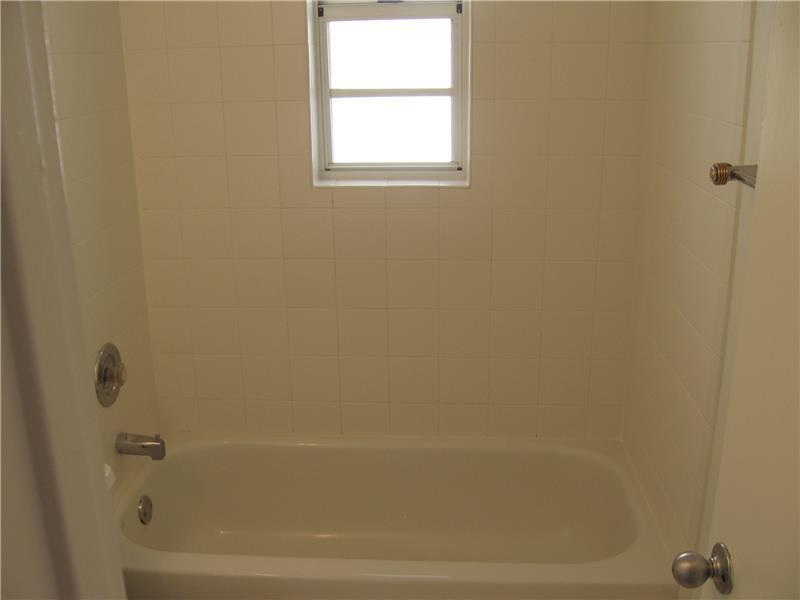 550 15th Street, Unit 203 Miami Beach, FL 33139 - Photo 9 of 18