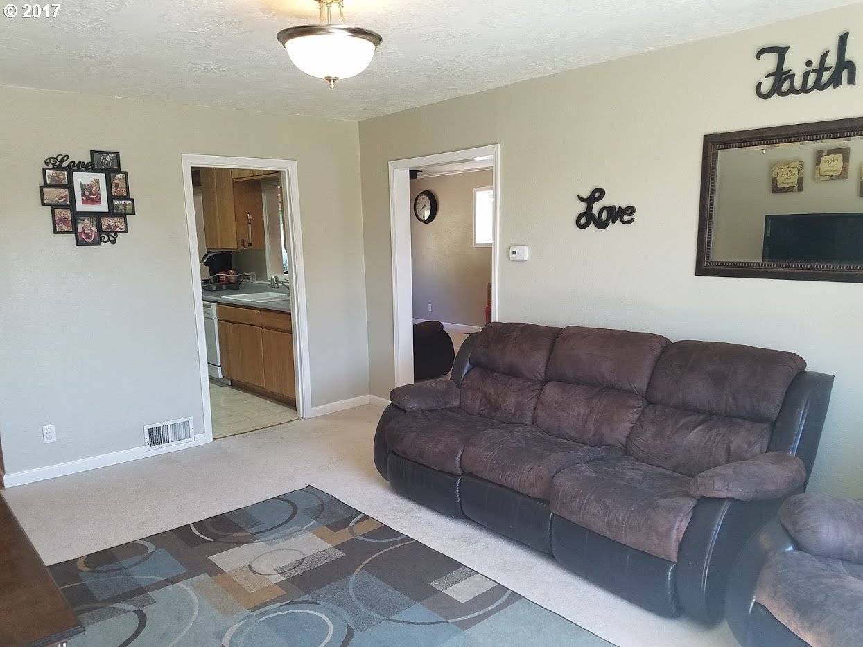 904 Southwest 30th Street Pendleton, OR 97801 - Photo 1 of 18