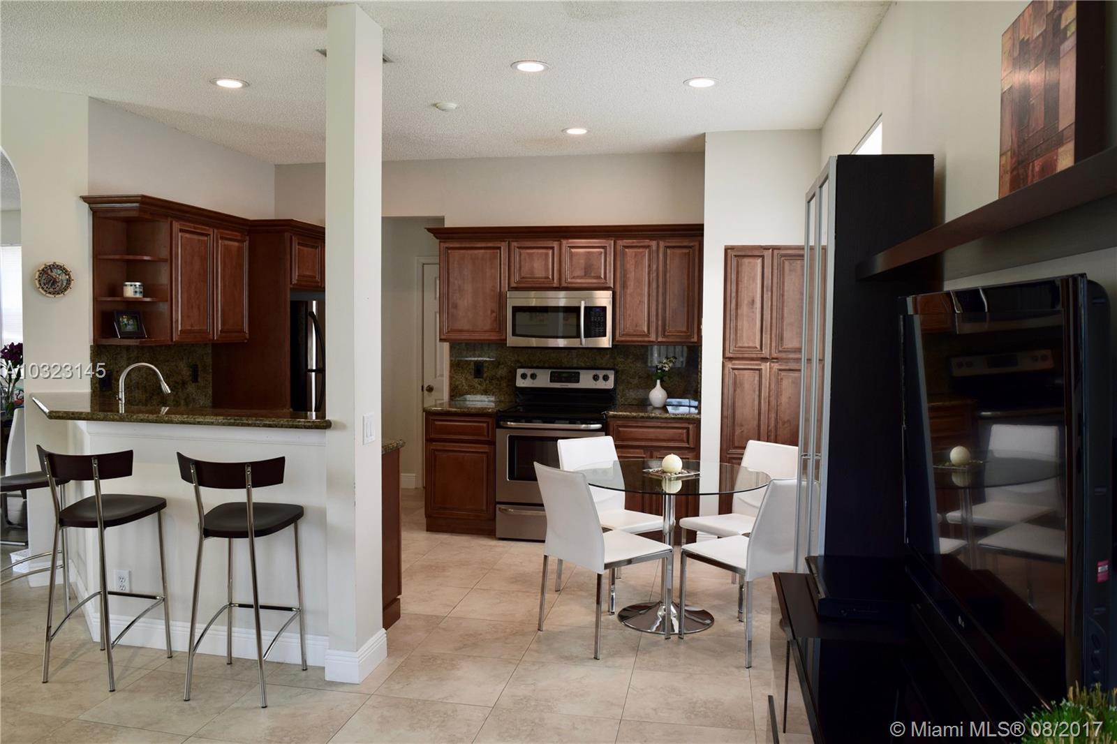 844 Falling Water Road Weston, FL 33326 - Photo 10 of 29