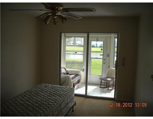 1035 Guildford East, Unit 1035 Boca Raton, FL 33434 - Photo 10 of 13