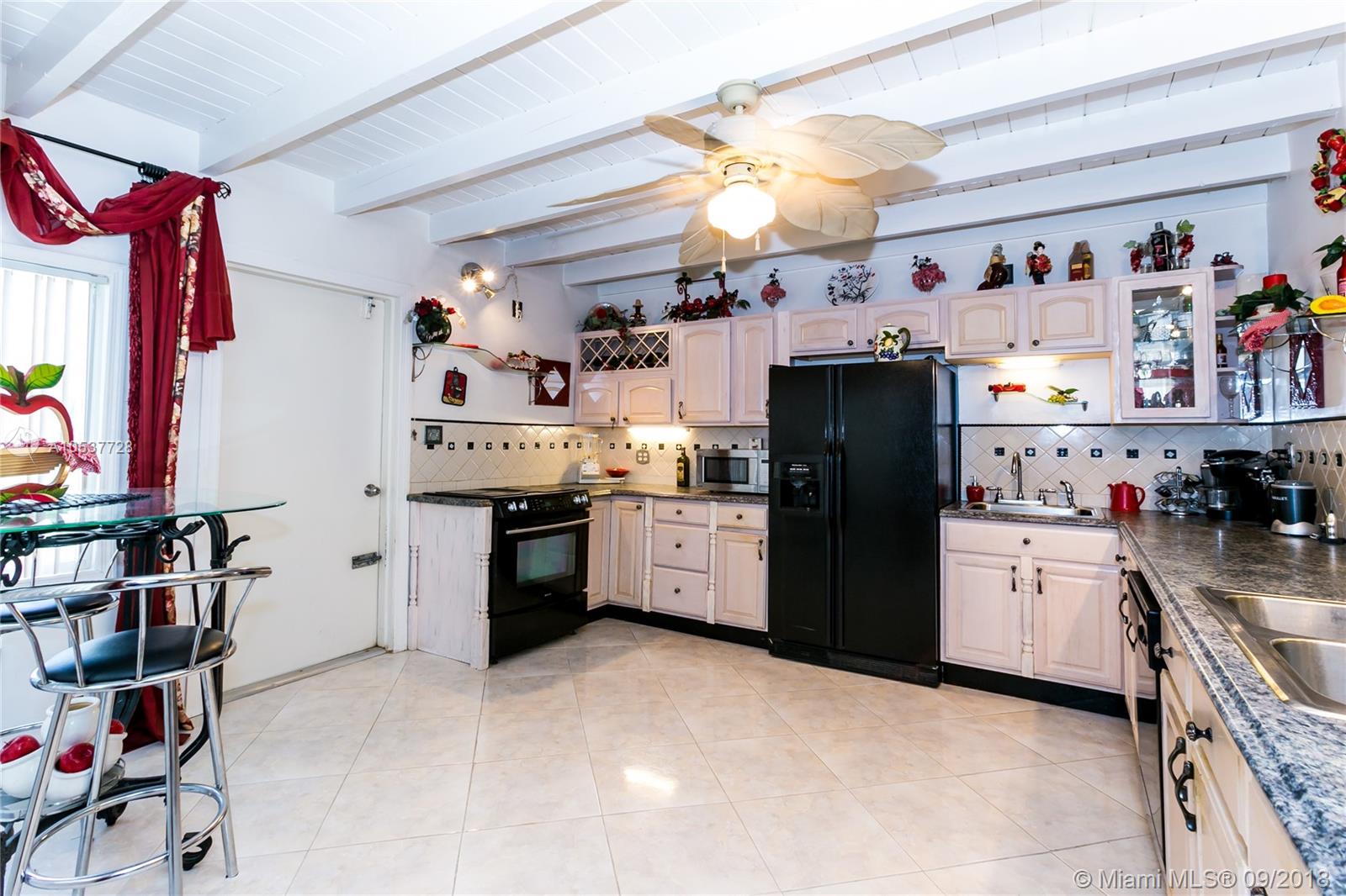 421 Northeast 108th Street Miami, FL 33161 - Photo 7 of 18