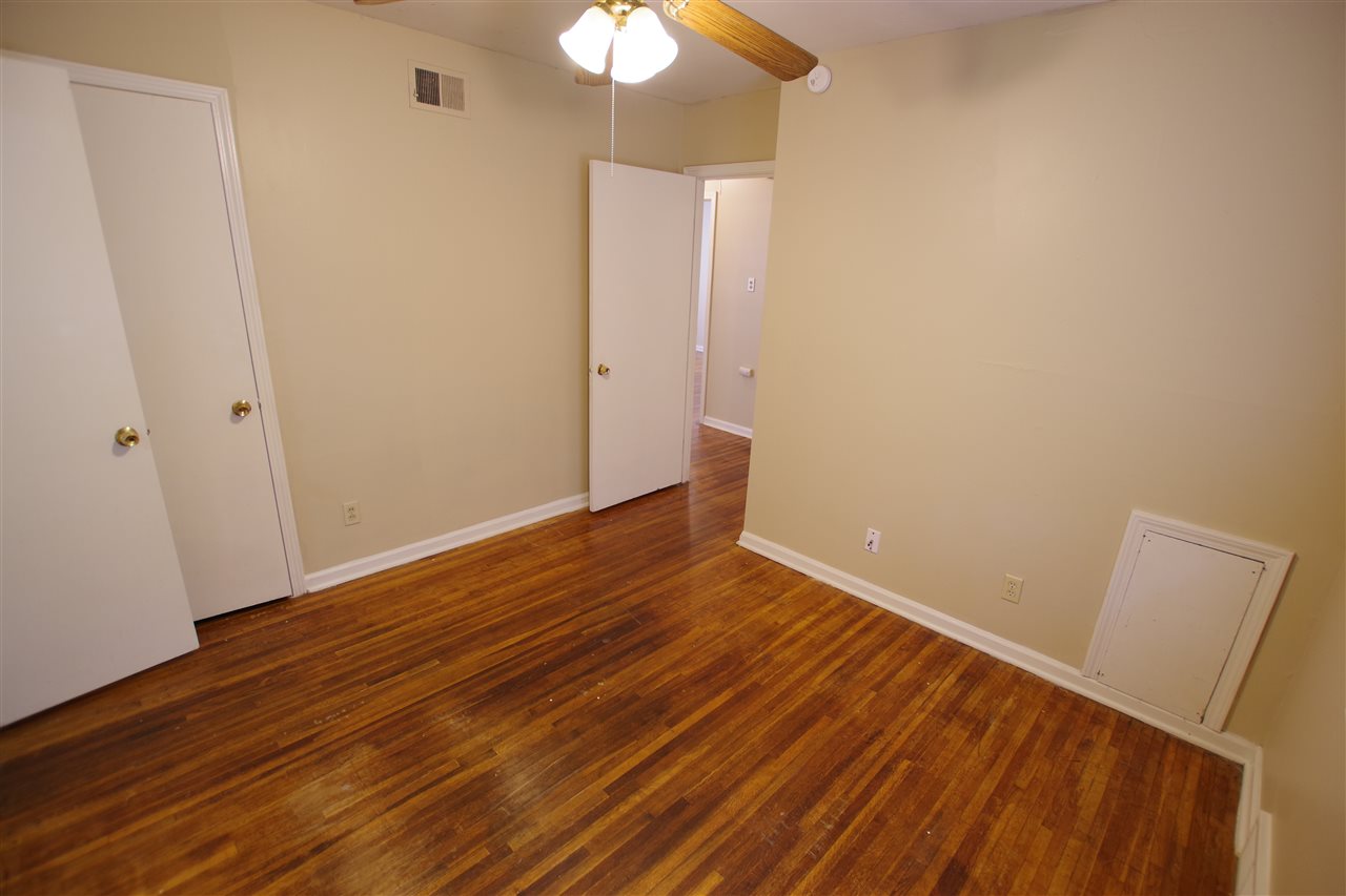 1604 Puryear Road Memphis, TN 38116 - Photo 10 of 15