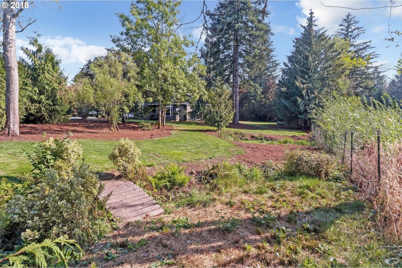 14823 Southeast Royer Road Damascus, OR 97089 - Photo 30 of 32