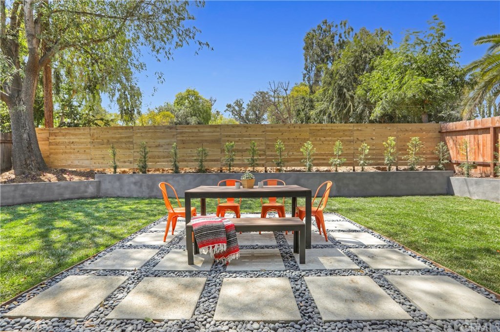 945 Jane Place Pasadena, CA 91105 - Photo 28 of 33