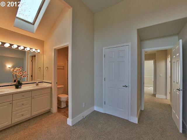 5310 Southwest Brugger Street Portland, OR 97219 - Photo 15 of 16 Gallery Image 15