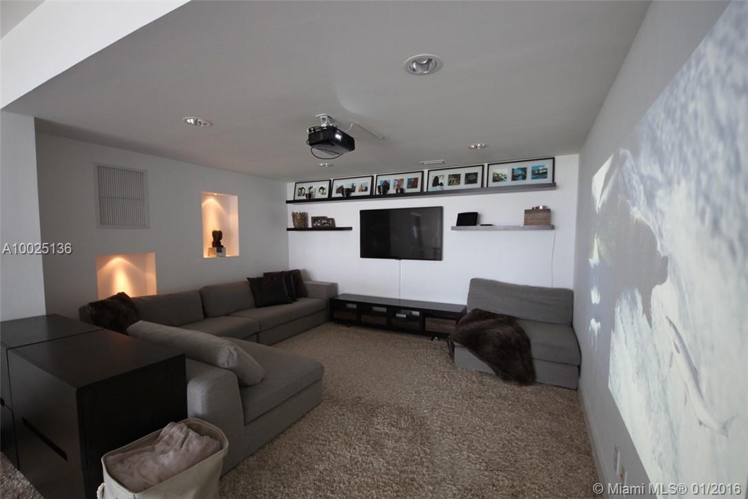 601 Northeast 36th Street, Unit PH3203 Miami, FL 33137 - Photo 10 of 30