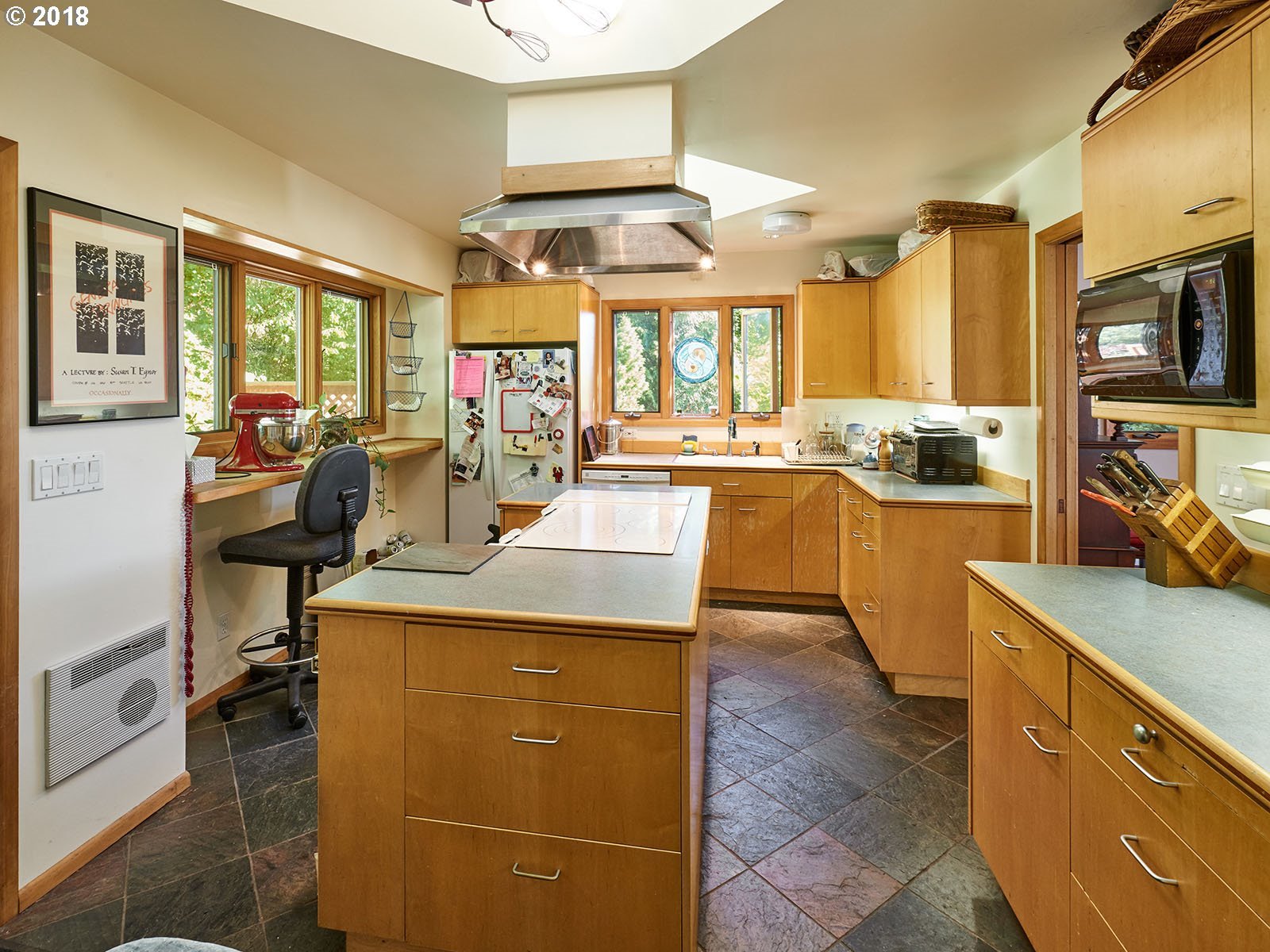 3855 Southwest Condor Avenue Portland, OR 97239 - Photo 5 of 31 Gallery Image 5