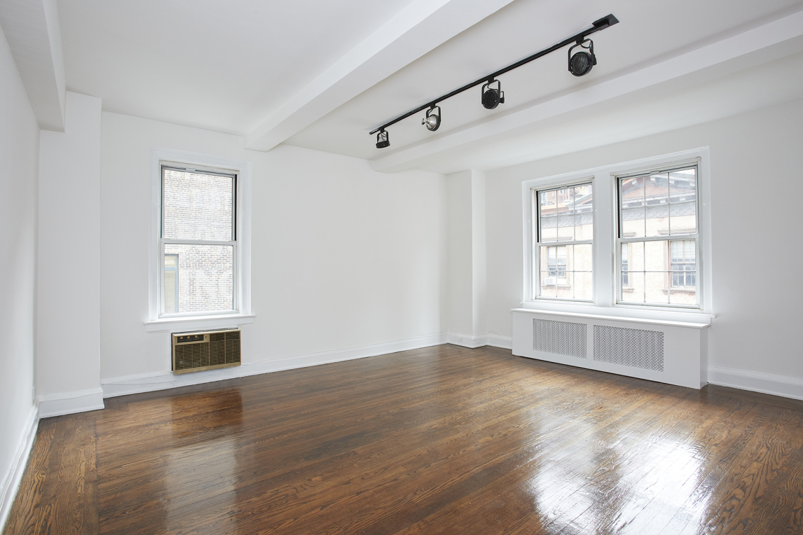 31 East 12th Street, Unit 6E Manhattan, NY 10003 - Photo 2 of 9
