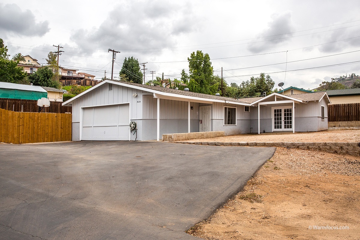 9124 Westhill Road Lakeside, CA 92040 - Photo 4 of 20