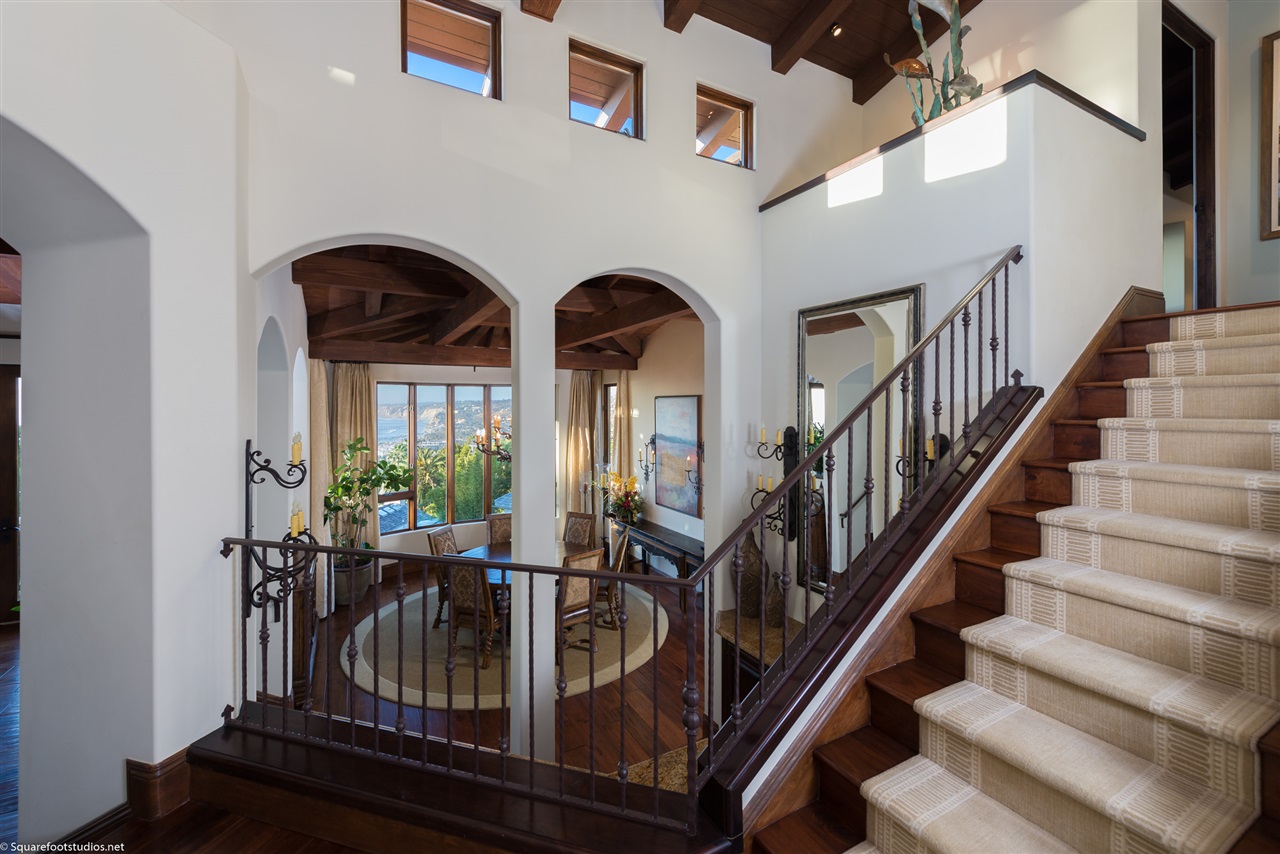 7682 Hillside Drive La Jolla, CA 92037 - Photo 2 of 25