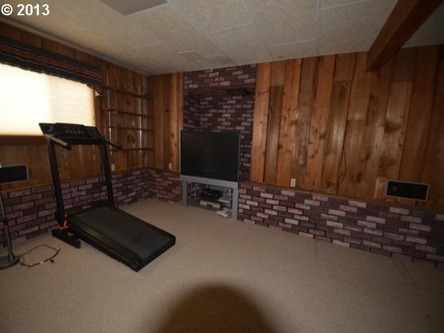 5935 Southeast Altman Road Gresham, OR 97080 - Photo 4 of 9