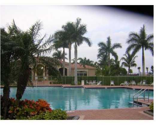 Encantada Pembroke Pines, FL 33029 - Photo 14 of 17