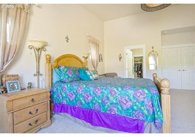 3713 Colonial Road Roseburg, OR 97471 - Photo 14 of 15 Gallery Image 14