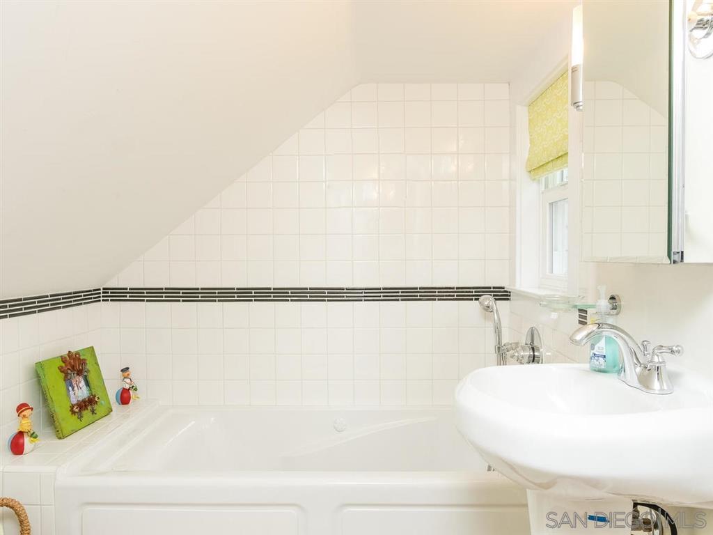 401 E Avenue Coronado, CA 92118 - Photo 25 of 25