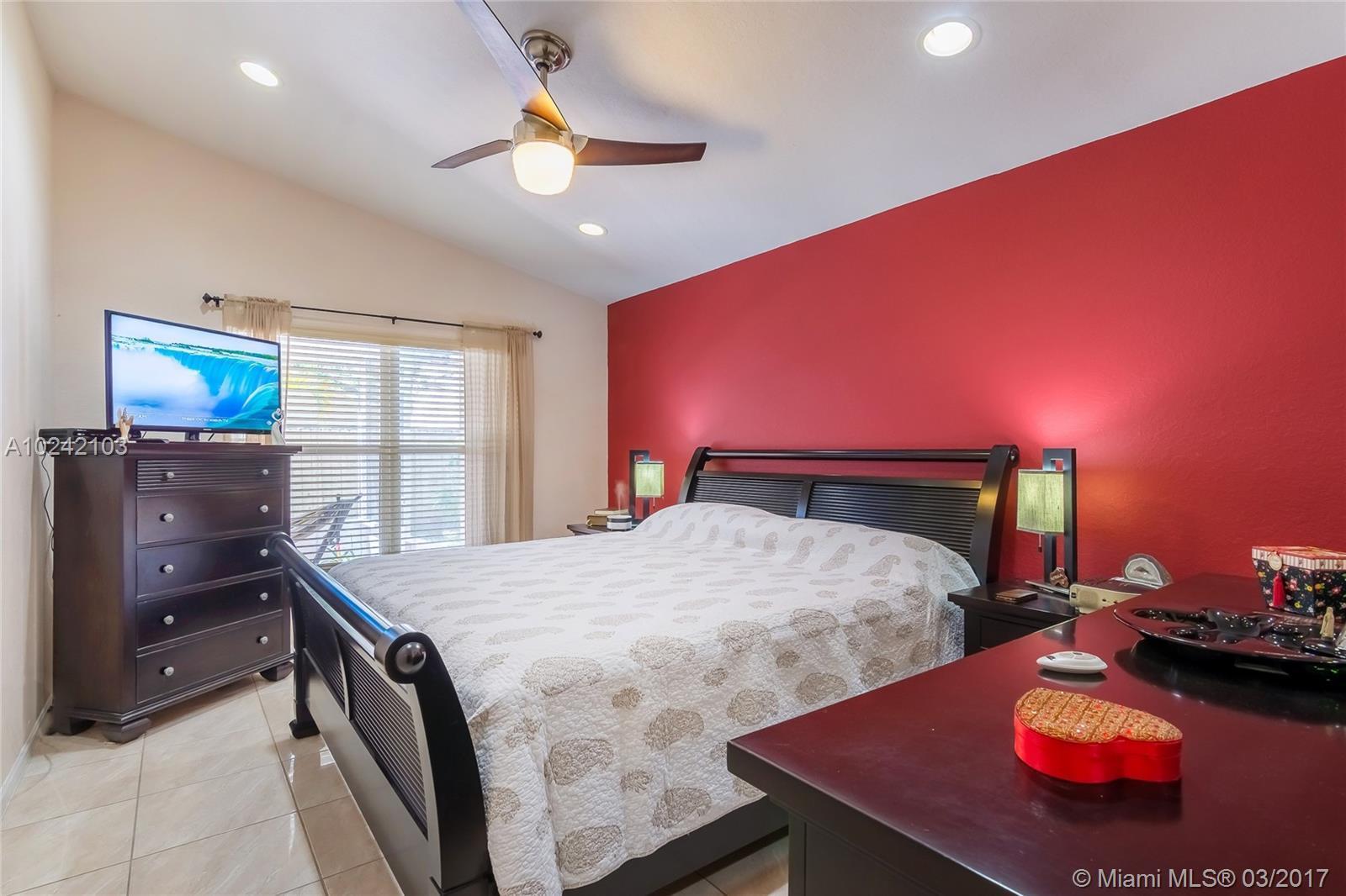 1940 Southeast 14th Court Homestead, FL 33035 - Photo 21 of 30