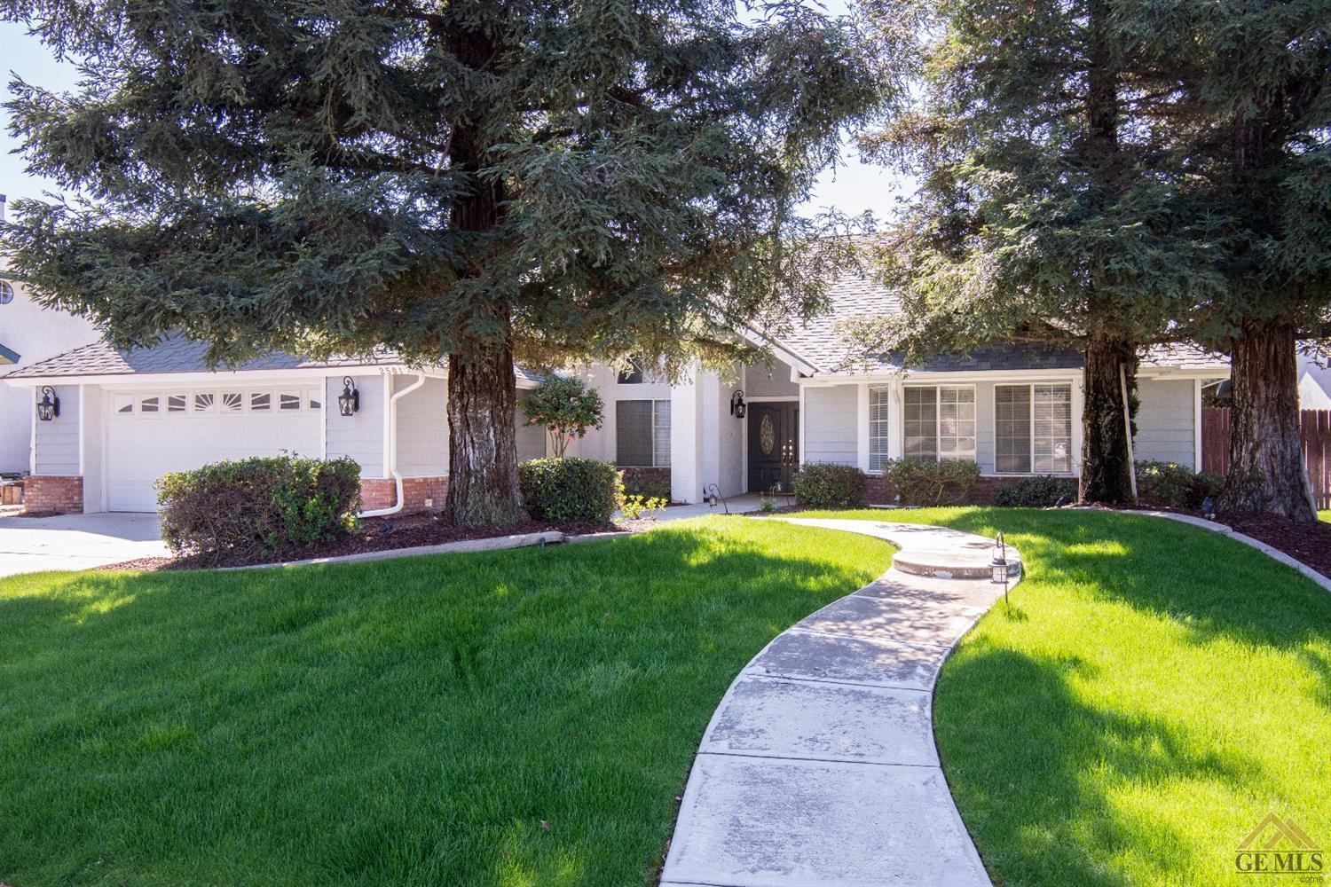 2501 Mountain Oak Road Bakersfield, CA 93311 - Photo 2 of 20